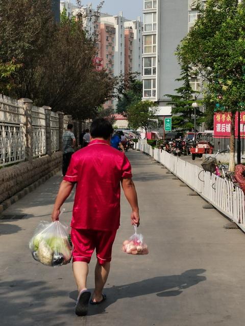 北京新发地市场关停 丰台启动战时机制 北京新发地市场关停 丰台启动战时机制