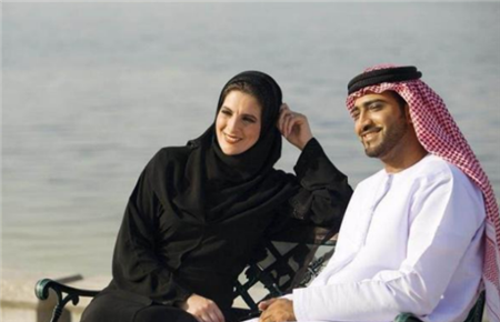 为何迪拜男人总爱穿长袍？得知原因后，令众多女生都羞红了脸-第3张图片-今日热点分享